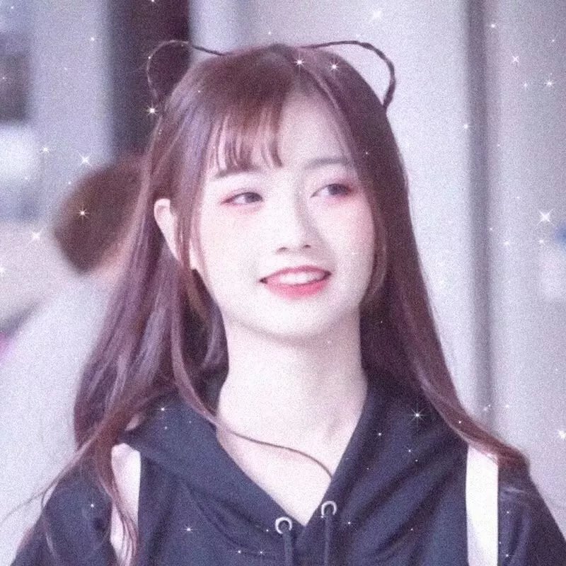 颁奖典礼后台实拍：新生代小生隐婚生子传闻，评论区沦陷